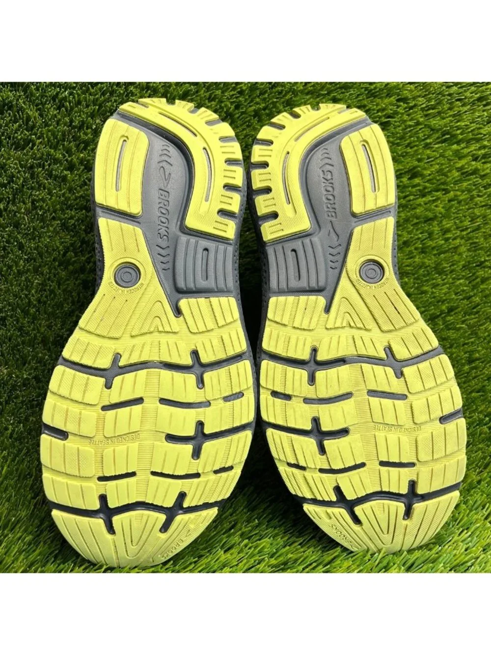 Brooks seller notes